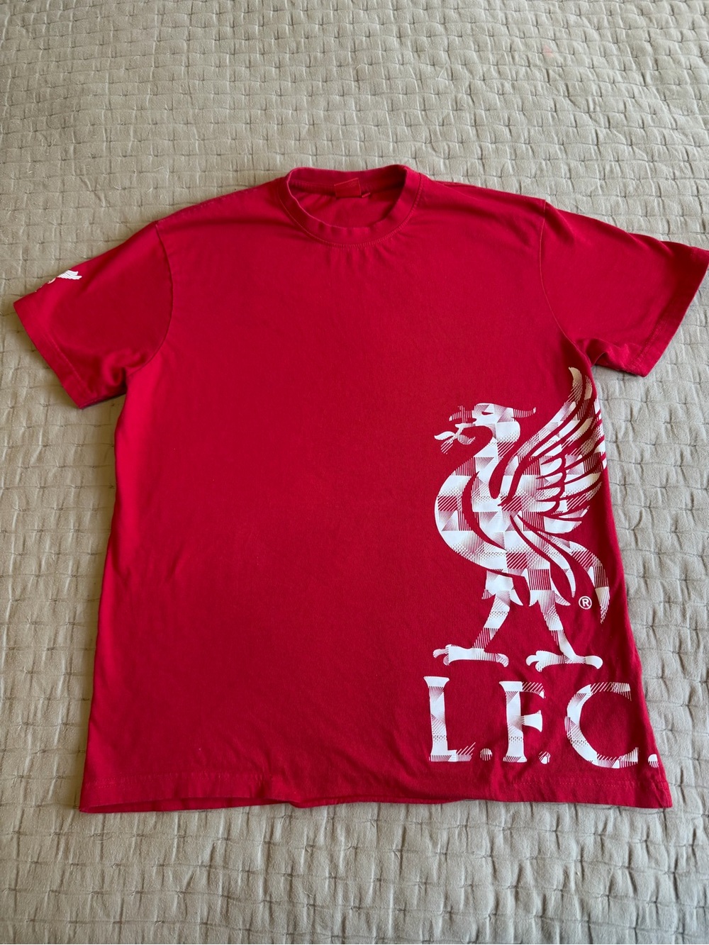 Liverpool FC Officially Branded Team Logo T-Shirt Size L